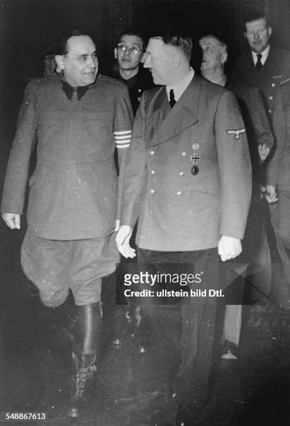 Foreign Affairs 1944: Adolf Hitler in conversation with Hungarian Head of State Szalasi at 'Reichskanzlei' in Berlin, attendant: Reichsaussenminister...