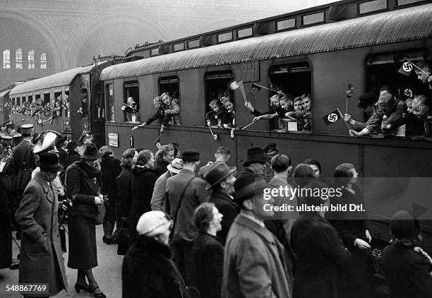 Train taking children from Berlin to a camp in Bunzlau/ Silesia organized by the Nationalsozialistische Volkswohlfahrt - - Photographer:...