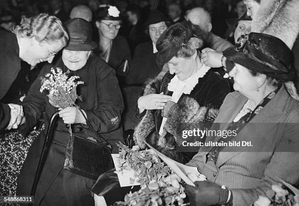 Germany Free State Prussia Berlin Berlin: first conferment of the Mother's Cross at the Mother's Day: Magda Goebbels during the ceremony in...