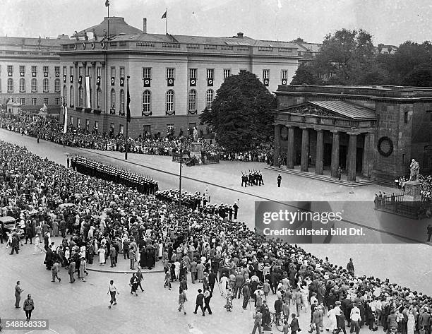 Germany Free State Prussia Brandenburg Province Berlin: - Parade of the German Navy in front of the memorial ' Neue Wache ' Unter den Linden - on the...