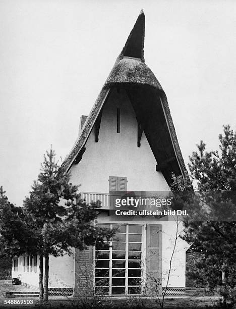 Krauskopf, Bruno - Painter, Graphic Artist, Germany *09.03.1892-+ - his house in Bad Saarow architect: Harry Rosenthal - 1926 - Photographer: Lili...