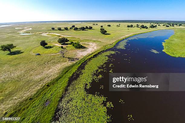 aerial of chobe river - parco nazionale chobe foto e immagini stock