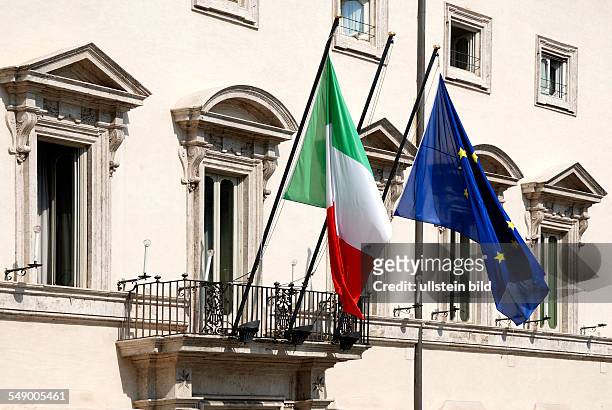 Flags at the Palazzo Chigi at the Piazza Colonna: Residence of the Italian Prime Minister.