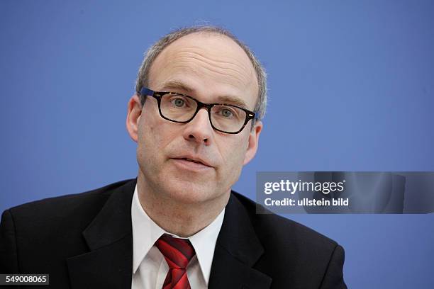 Ties Rabe, Präsident der Kultusministerkonferenz Berlin, anlässlich der Bundespressekonferenz in Berlin, Thema: Deutscher Qualifikationsrahmen