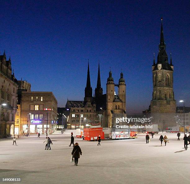 Halle / Saale Markt Marktplatz Nachtaufnahme mit Roter Turm und Marktkirche