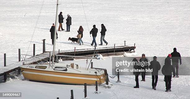 Berlin - Lake "Wannsee" is frozen all over, winter 2012