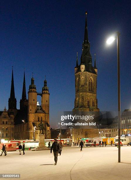 Halle / Saale Markt Marktplatz Nachtaufnahme mit Roter Turm und Marktkirche