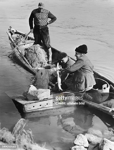 Bavaria, Danube fishers early fifties