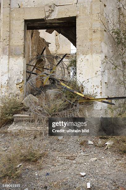 Zypern, Nikosia, Grenzanlagen in der weltweit noch einzigen geteilten Stadt