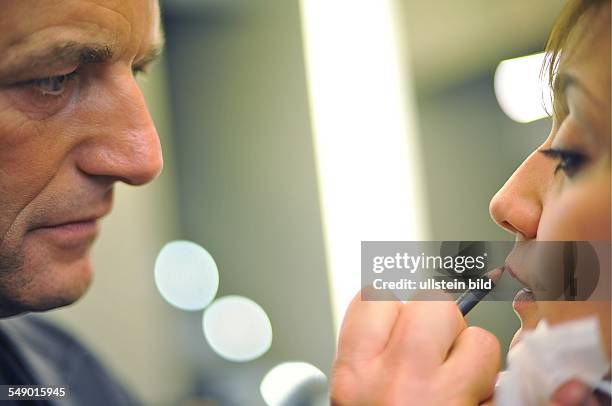 Wolfgang Zimmer , Friseur Salon GeschMake Up ,