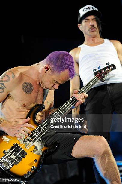 Red Hot Chili Peppers, kurz: RHCP - die kalifornische Funkrock- und Alternative-Band mit Saenger Anthony Kiedis und Bassist Michael Flea Balzary bei...