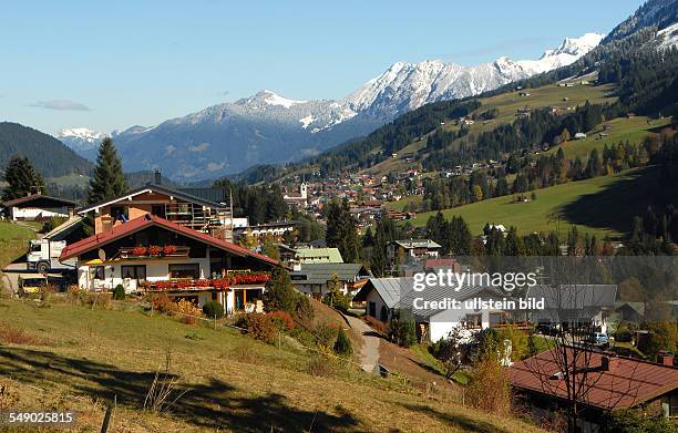 Österreich - Ortsteil Riezlern, im Hintergrund die Allgäuer Alpen