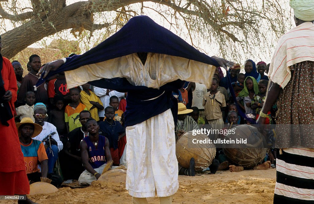 NER, Niger: Hauka ceremony
