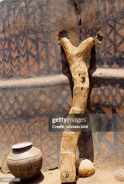 Calabash Pattern Broken Calabash Pattern Photos and Premium High Res Pictures - Getty Images