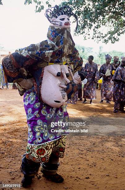 Gelede Rituals 615 Yoruba People Stock Photos, High-Res Pictures, and Images - Getty ...