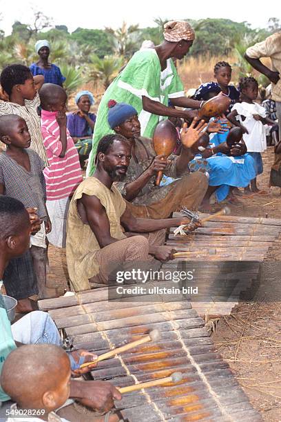 Burkina Faso: The Wara-Cult in a Senufo-village.