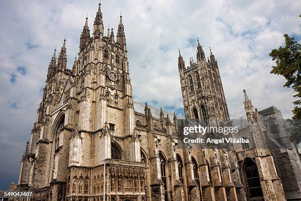 west facade of the cathedral of canterbury - kathedraal van canterbury stockfoto's en -beelden