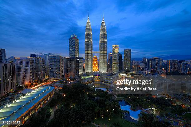 klcc - menara kuala lumpur tower 個照片及圖片檔