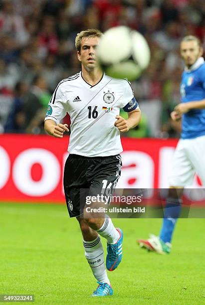 Philipp Lahm , Sport, Fußball Fussball, UEFA EM Europameisterschaft Euro 2012 Halbfinale, Saison 2011 DFB GER BRDeutschland vs. Italien,...