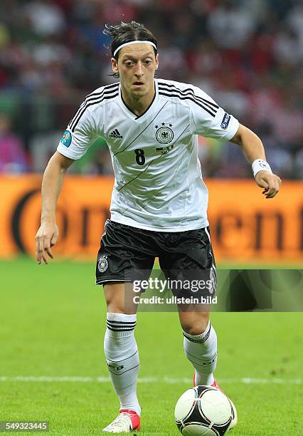 Mesut Oezil Özil , Sport, Fußball Fussball, UEFA EM Europameisterschaft Euro 2012 Halbfinale, Saison 2011 DFB GER BRDeutschland vs. Italien,...