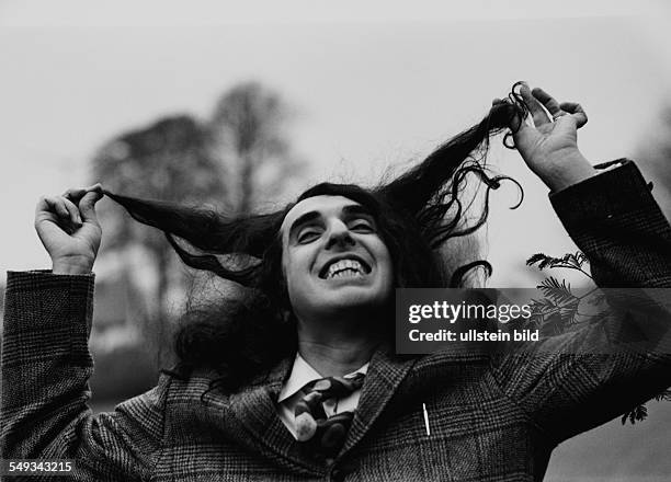 Tim Tim Singer 100 Tiny Tim (Musician) Stock Photos, High-Res Pictures, and Images ...