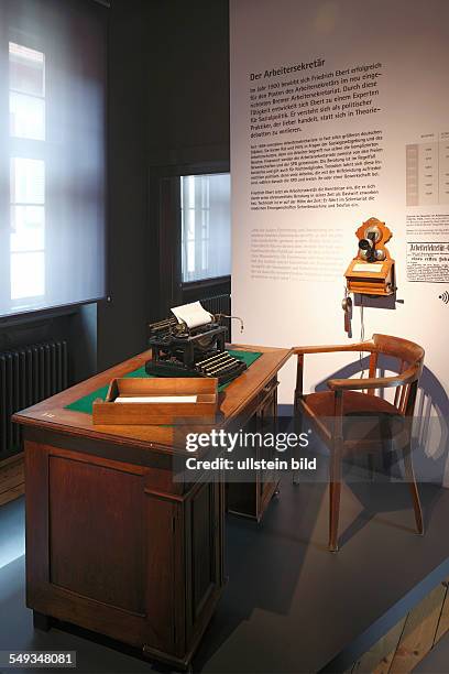 President Friedrich Ebert Memorial in Heidelberg: exhibition room with desktop
