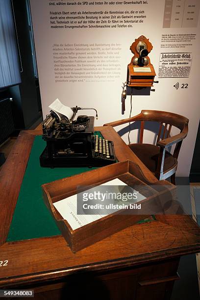 President Friedrich Ebert Memorial in Heidelberg: exhibition room with desktop