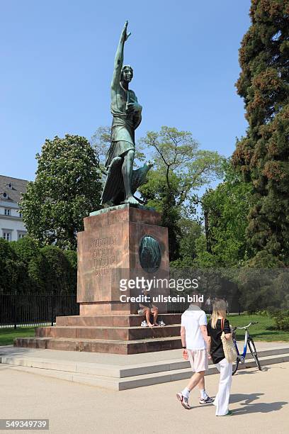 Koblenz, Empress Augusta park , Monument to Joseph Goerres