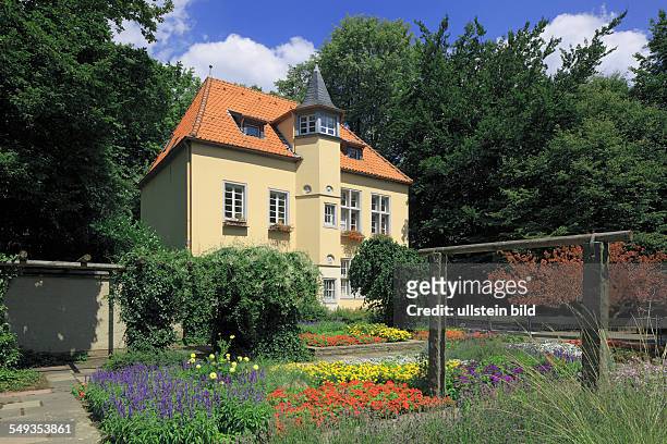 Leverkusen-Wiesdorf, Doktorsburg, former estate, manor house, gardens, park