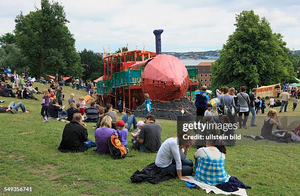 Summer fair in Kiel Duesternbrook, childrens festival on the Krusenkoppel, adventure playground, Jim Button and Luke the Engine Driver by Michael...