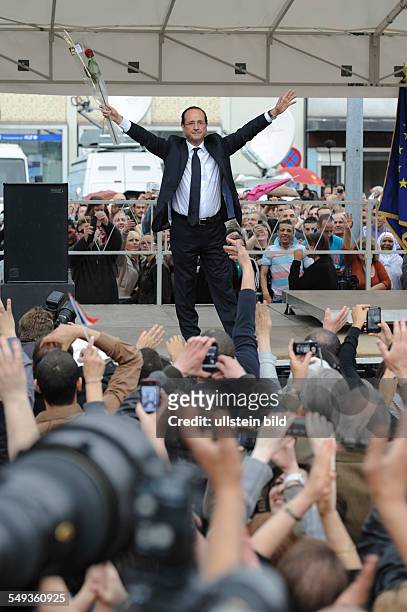 Francois Hollande, franzoesischer Praesidentschaftskandidat, besucht die lothringische Stadt Forbach an der deutsch franzoesischen Grenze zum Saarland