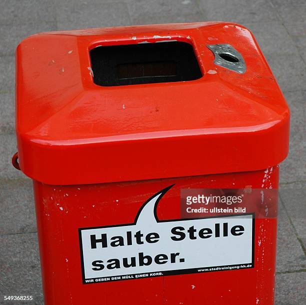 Stadtreinigung Hamburg , Dienstleister im Bereich Abfallwirtschaft: Mülleimer mit coolen Sprüchen beklebt