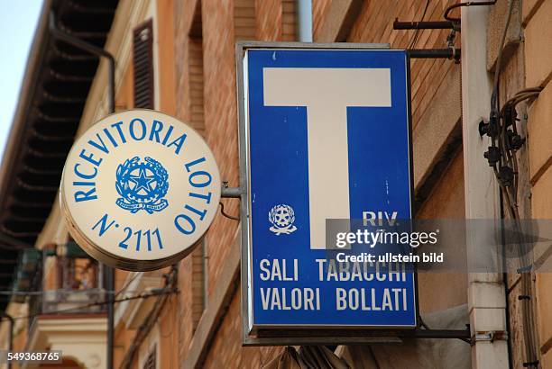 83 Sale Schild Stock Photos, High-Res Pictures, and Images - Getty Images