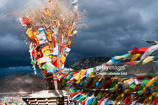 Gebetsfahnen in Zhongdian