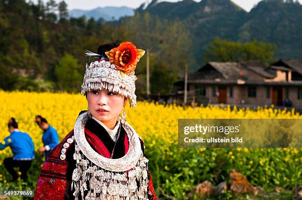 Shidong, zurechtgemachte Miao Frauen bei dem Schwesternmahl