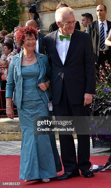 Die 101. Spielzeit der Bayreuther Festspiele 2012 Premiere Ministerpraesident Baden-Wuerttemberg Winfried Kretschmann mit Ehefrau Gerlinde