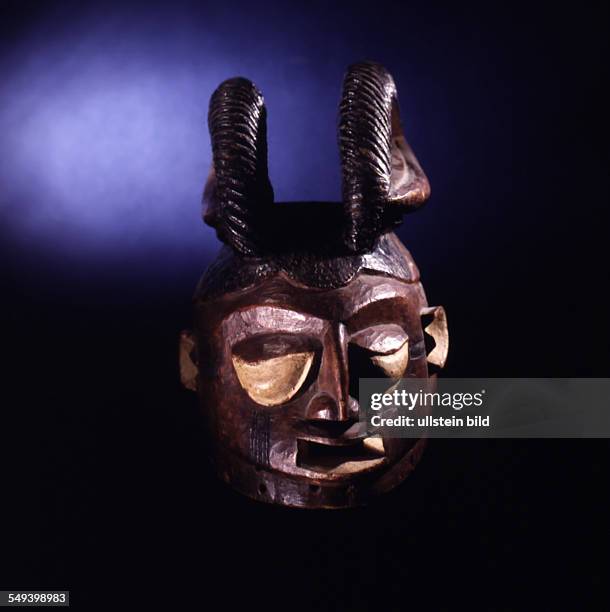Gelede Rituals 932 Yoruba Culture Stock Photos, High-Res Pictures, and Images - Getty ...
