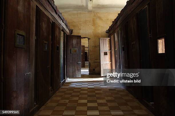 Cambodia. Phnon Penh: the Tuol-Sleng-Museum. It remembers of the crime of the Khmer Rouge . Water torture