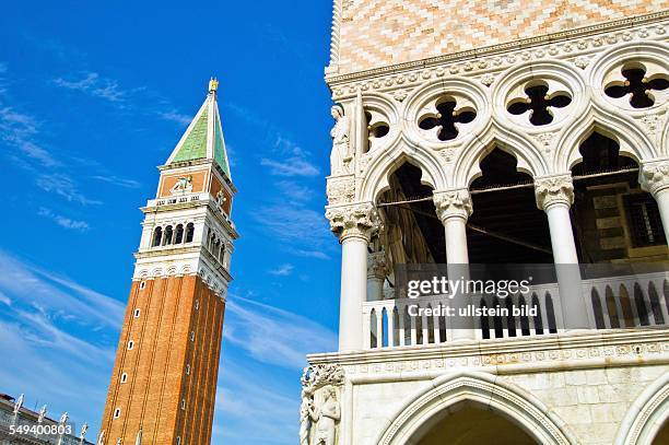 Veendig in Italien. Campanile und Dogenpalast