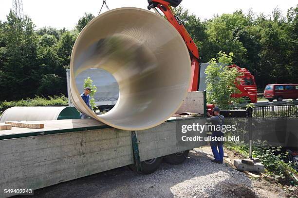 Germany, NRW, Bochum: Living at the A 40. Sewerage installation