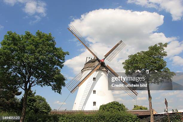 Germany, NRW, Rheinberg: The Ossenberger windmill