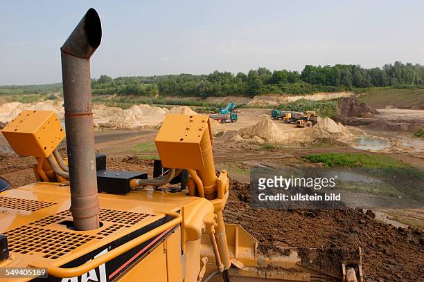Germany, Dorsten Mininig of gravel and cecultivation of a former gravel deposit of the company Euroquarz.