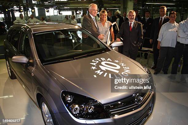 Germany, Bochum, Opel Company. The ten millionth Opel Astra is beeing produced. Chairman Hans H. Demant