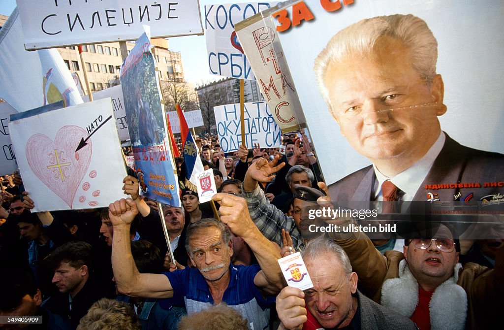 Macedonia, Skopje - The Kosovo conflict / war, demonstration