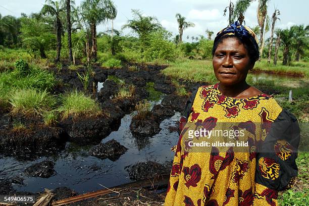 Nigeria. Bomu, Kpor, Ogoni Area; ecological destruction because petroleum; ; the owner of the destroyed land