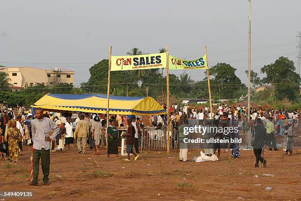 Nigeria: evangelical meeting with Reinhard Bonnke, Christian evangelist