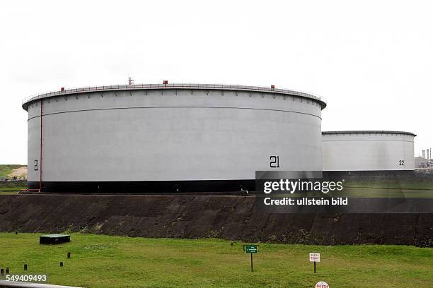 Shell Phc 143 Shell Petroleum Development Company Of Nigeria Stock Photos, High ...