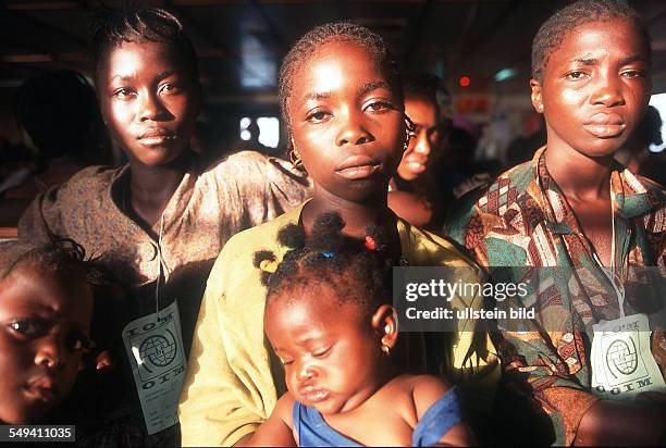 Sierra Leone, repatriated refugees from Sierra Leone reaching Freetown on board of the ferry Fanta. Children.