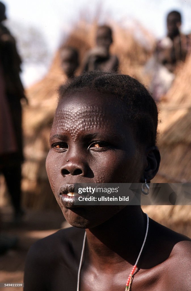 SDN, Sudan, 2000: John Eibner of the Swiss Civil Rights organization CSI (Christian Solidarity International) first visited this region in 1995 to buy free so called Dinka slaves who were abducted an 
