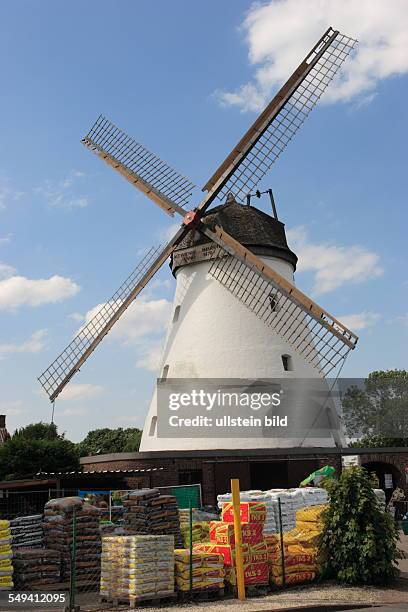 Germany, NRW, Rheinberg: The Ossenberger windmill